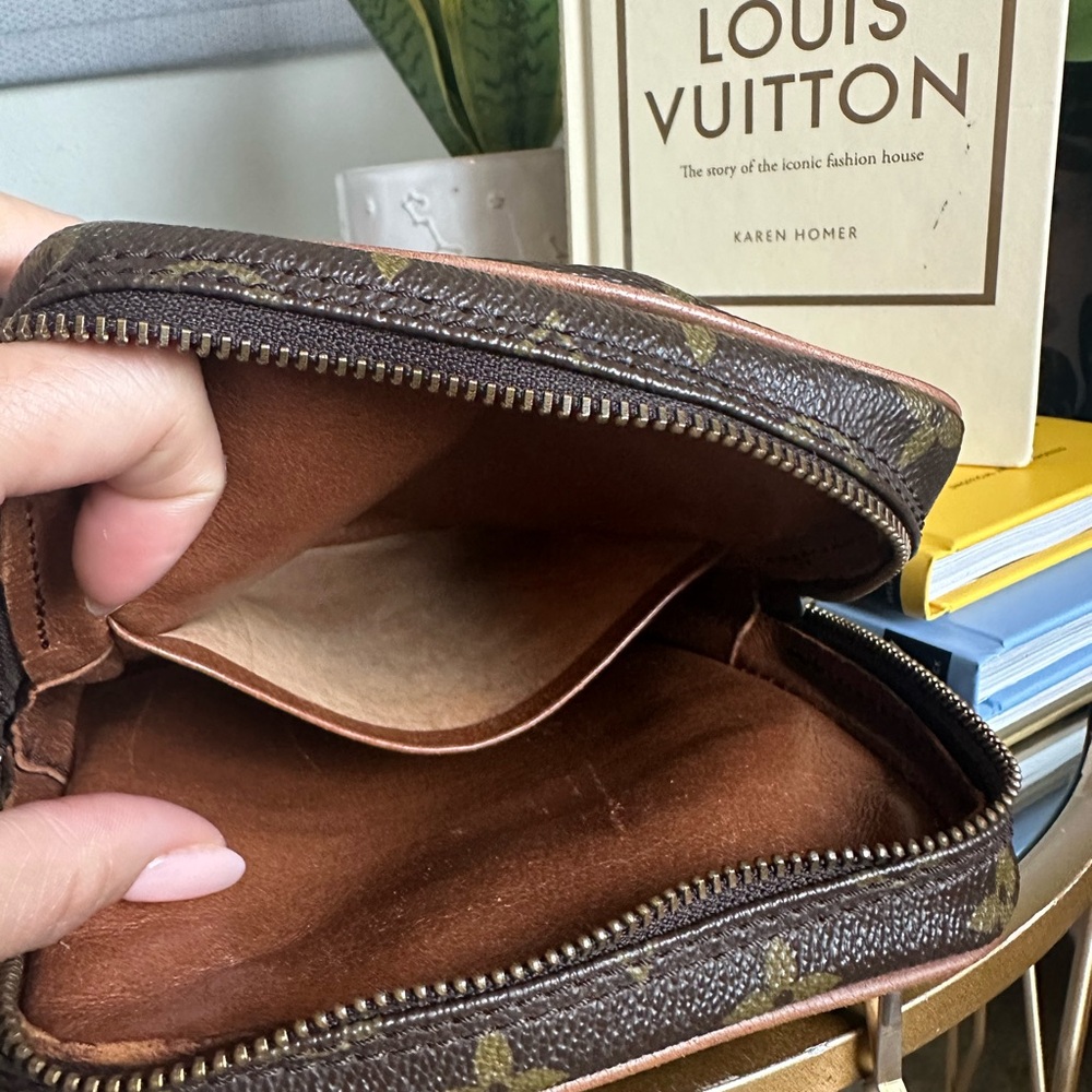 Louis Vuitton Brown Monogram Crossbody Bag - Picture 14 of 16